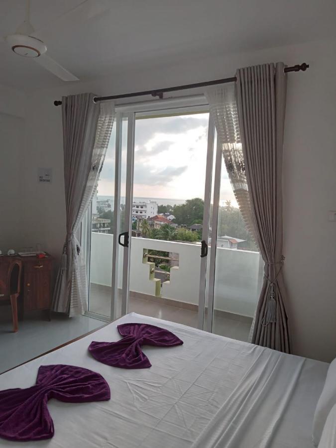 Para Inn Residence Dehiwala-Mount Lavinia Екстериор снимка