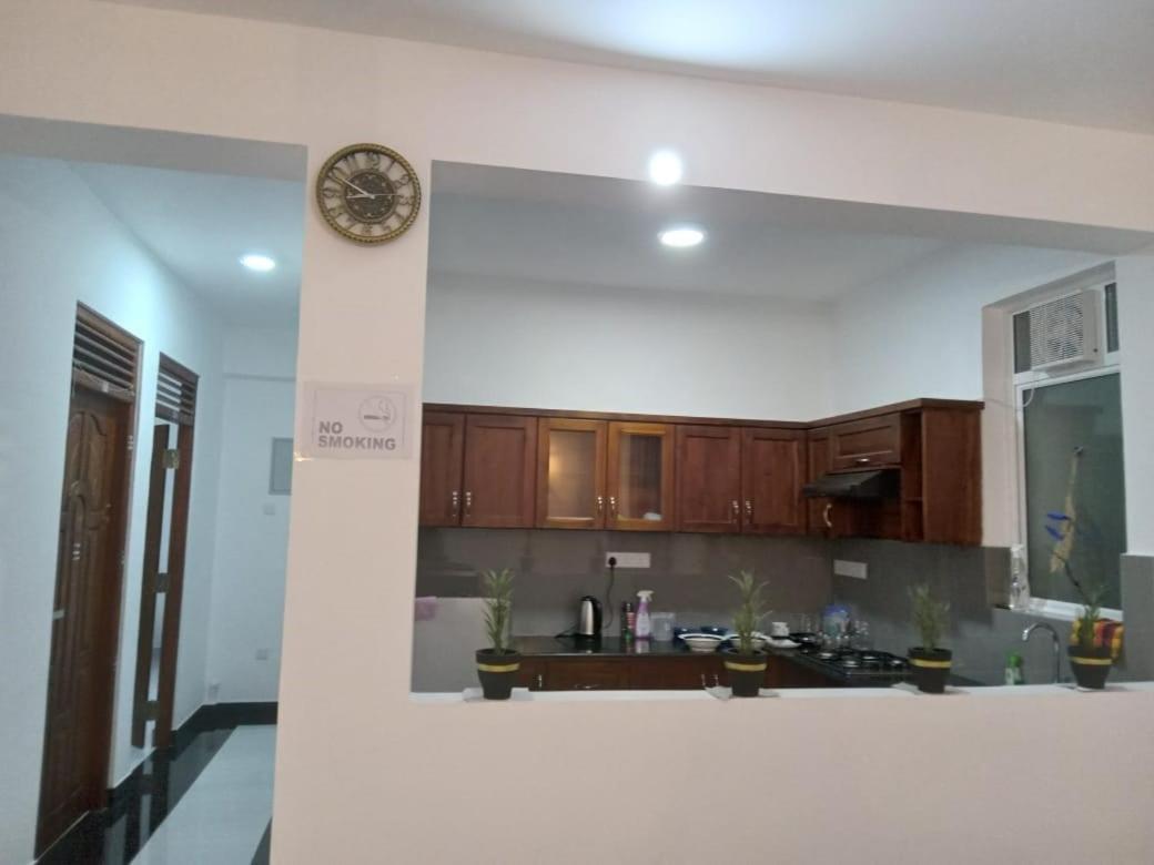 Para Inn Residence Dehiwala-Mount Lavinia Екстериор снимка