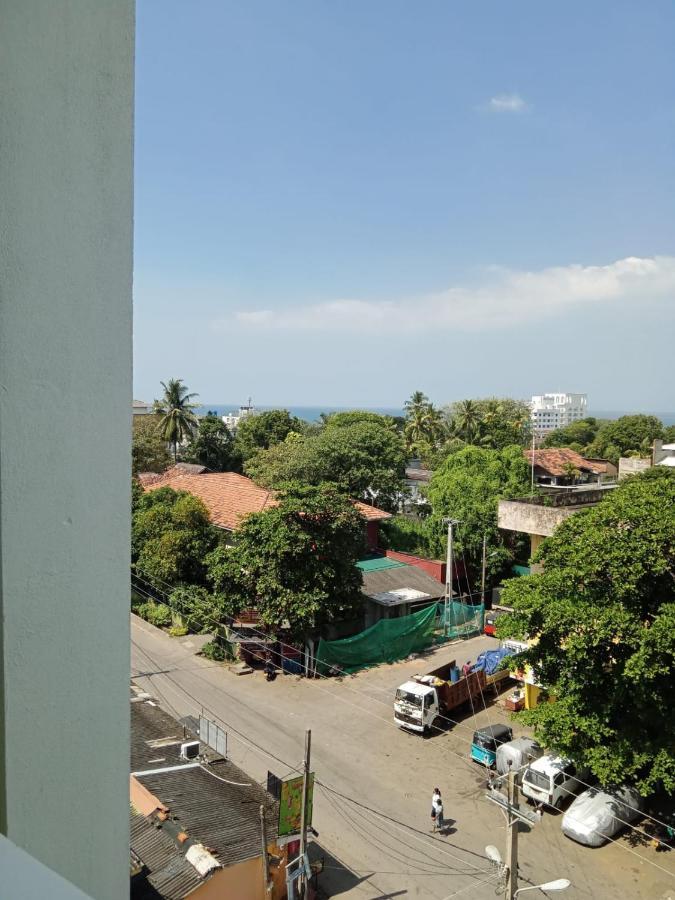 Para Inn Residence Dehiwala-Mount Lavinia Екстериор снимка