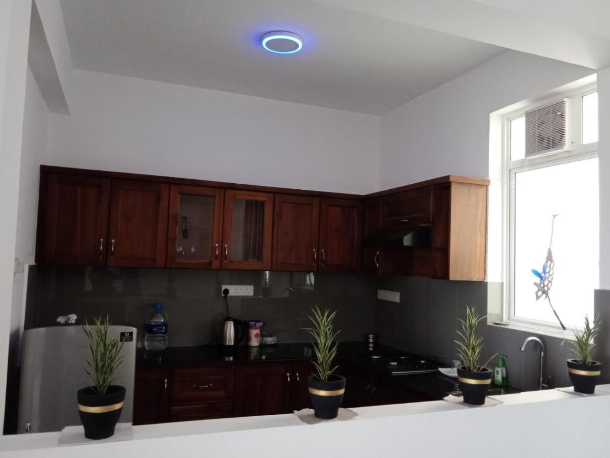 Para Inn Residence Dehiwala-Mount Lavinia Екстериор снимка